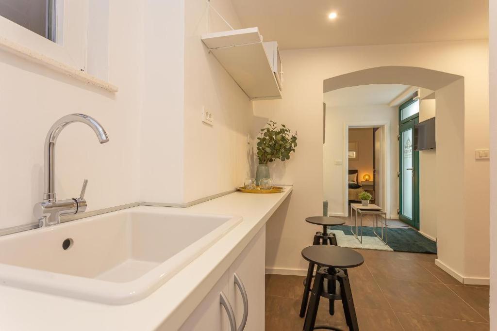 X Boutique Marinac Studio Apartments & Rooms Šibenik Dış mekan fotoğraf