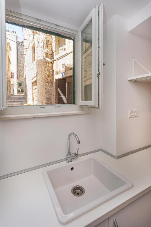 X Boutique Marinac Studio Apartments & Rooms Šibenik Dış mekan fotoğraf