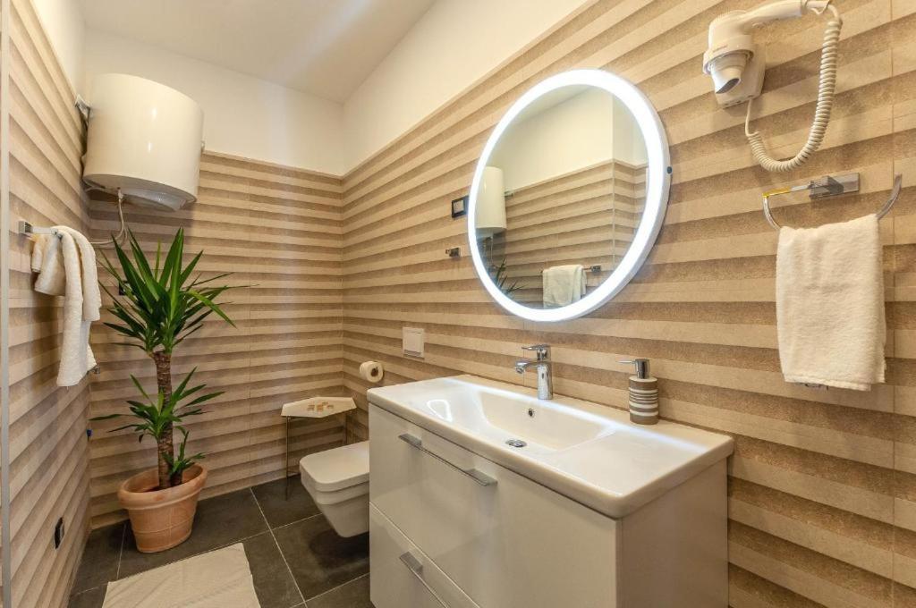 X Boutique Marinac Studio Apartments & Rooms Šibenik Dış mekan fotoğraf