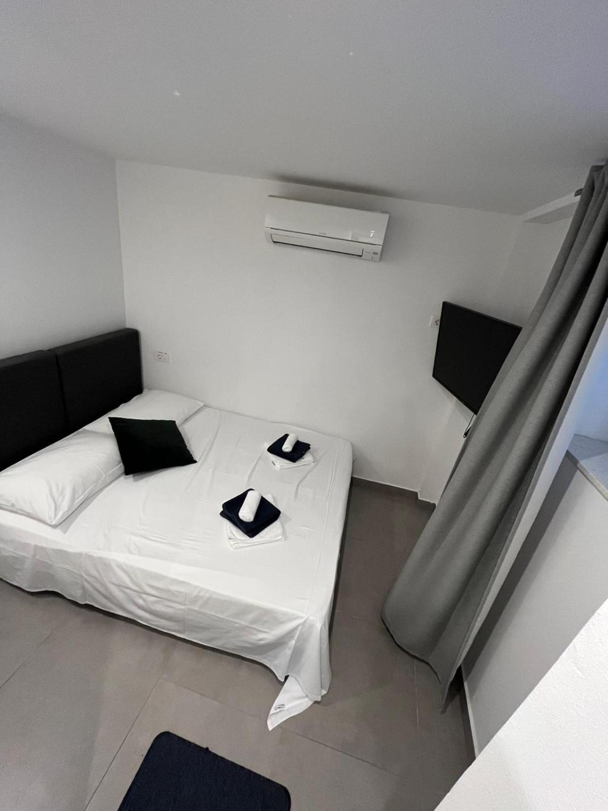 X Boutique Marinac Studio Apartments & Rooms Šibenik Dış mekan fotoğraf
